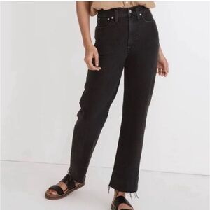 Madewell | The Perfect Vintage Jean | Straight Leg | Black with Raw Hem